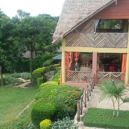 Hotel Lakeside Escape - Uganda Mpenja Exterior foto
